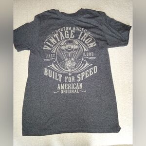 Men's graphic T-shirt, size small